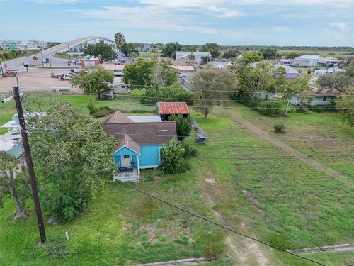 863 Lewis St, Bay City, TX, 77414 | Card Image