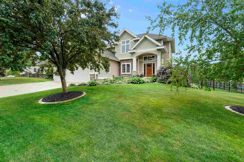 1701 Dunwoody Ln, Waunakee, WI, 53597-2369 | Card Image