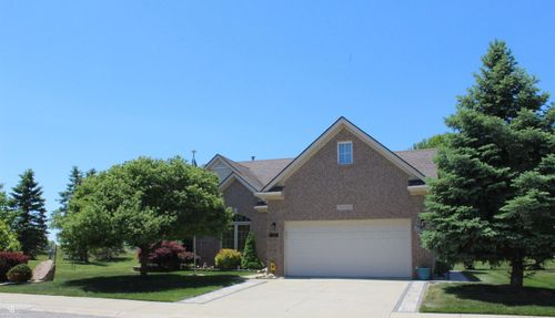 70503 Natures Way, Richmond, MI, 48062-5567 | Card Image