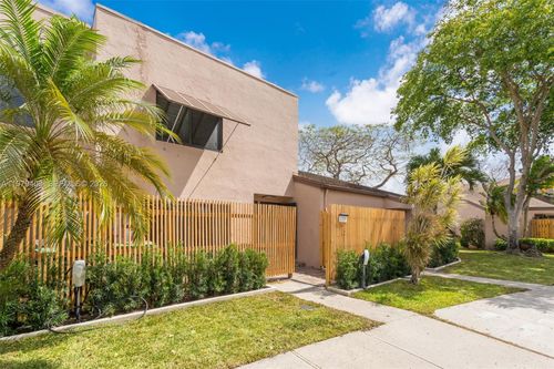 1305 Nw 122nd Ter, Pembroke Pines, FL, 33026-4305 | Card Image