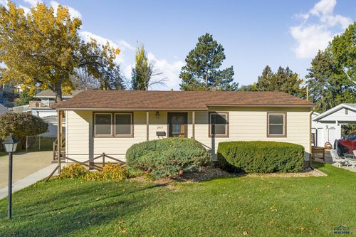 2417 Lockwood Dr, Rapid City, SD, 57702-4269 | Card Image