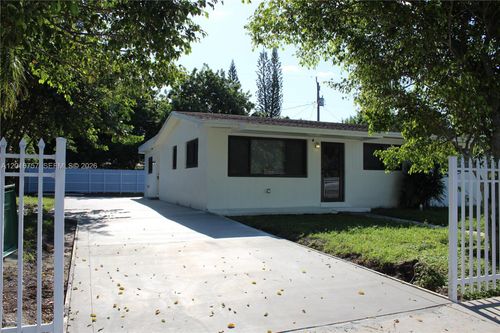 0-18815 Nw 42nd Pl, Miami Gardens, FL, 33055-2709 | Card Image