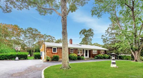 45 Sherwood Rd, Hampton Bays, NY, 11946-3616 | Card Image