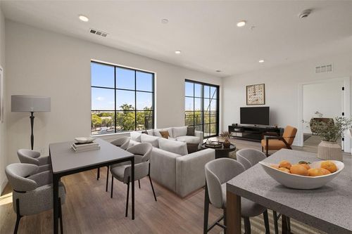 332-4315 S Congress Avenue, Austin, TX, 78745 | Card Image