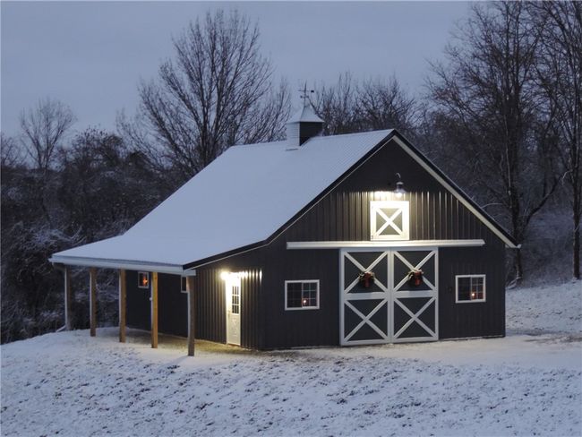 The owners twilight shot- well lit at night! | Image 32