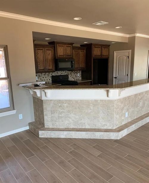 104 Sw 12th St, Moore, OK, 73160-5317 | Card Image