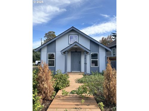 930 Holly St, Junction City, OR, 97448-1738 | Card Image