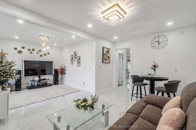 273 E 13 Th St, House other with 5 bedrooms, 3 bathrooms and 5 parking in Hamilton ON | Image 6