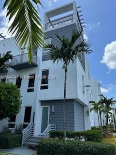 33rd St, Doral, FL 33172