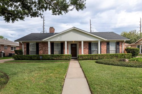 11931 Bloomington Ln, Meadows Place, TX, 77477-1838 | Card Image