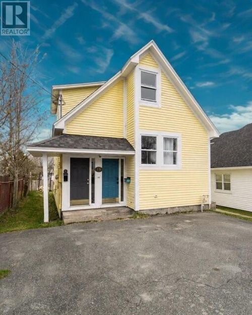 16 Mount Royal Ave, St. John's, NL, A1C5E4 | Card Image