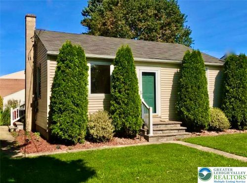 121 E Union St, Whitehall, PA, 18052-5412 | Card Image