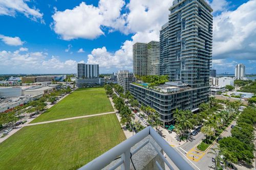 1104-3250 Ne 1st Ave, Miami, FL, 33137-4098 | Card Image
