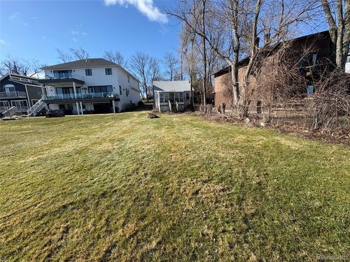 6912 Colony Dr, West Bloomfield, MI, 48323-1116 | Card Image