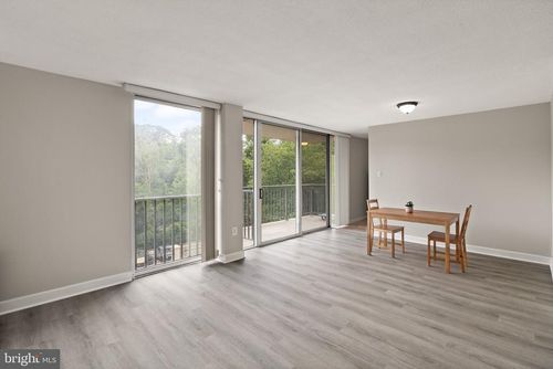 apt-102-4600 S Four Mile Run Dr, ARLINGTON, VA, 22204-3509 | Card Image