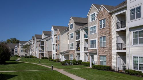 833-833 Charles Pond Dr, Coram, NY, 11727-3753 | Card Image