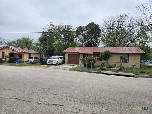 722-718 San Antonio Ave, Seguin, TX, 78155-3564 | Card Image
