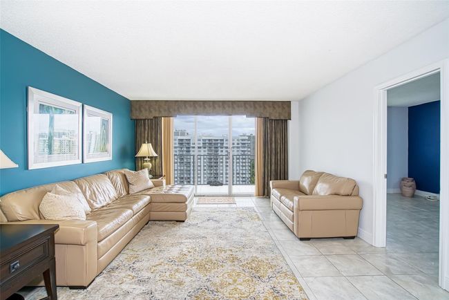 2014W - 2801 Ne 183rd St, Condo with 2 bedrooms, 2 bathrooms and null parking in Aventura FL | Image 3