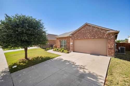 5117 Meadow Ln, Krum, TX, 76249-6033 | Card Image