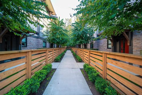 23-19918 75a Ave, Langley, BC, V2Y3L1 | Card Image