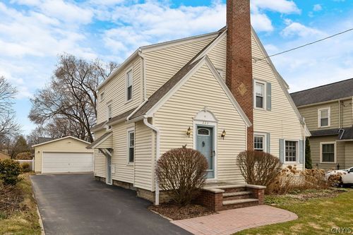 223 Wellington Rd, Syracuse, NY, 13214-2225 | Card Image