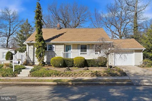 59 Holly Ave, Hazlet Township, NJ, 07734-3054 | Card Image