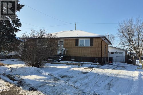 116 Huntington Crt, Thunder Bay, ON, P7C2B4 | Card Image