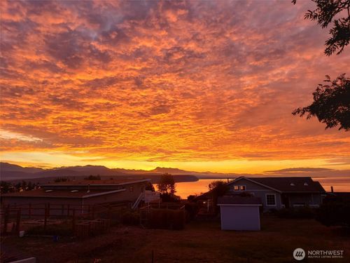 200 N Rhododendron Dr, Port Townsend, WA, 98368-9484 | Card Image