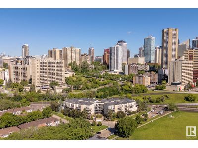 122 - 9804 101 St Nw, Condo with 2 bedrooms, 1 bathrooms and null parking in Edmonton AB | Image 2