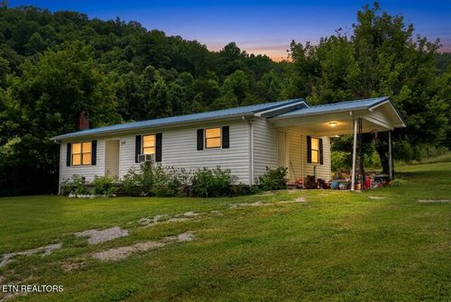 943 Cool Branch Rd, Sneedville, TN, 37869-4644 | Card Image