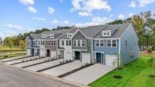 529 W Norvell Ct, Spartanburg, SC, 29307-2100 | Card Image