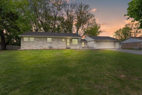 N69W13409 Harding Drive, Menomonee Falls, WI, 53051 | Card Image