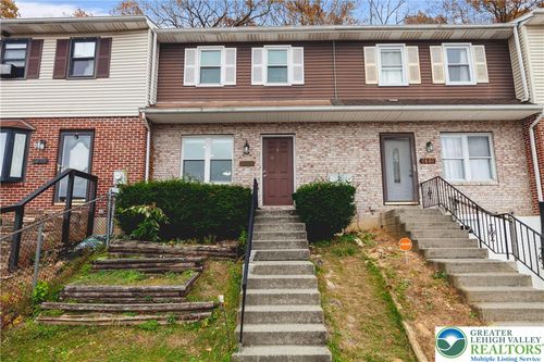 2858 Rhonda Ln, ALLENTOWN, PA, 18103-7453 | Card Image