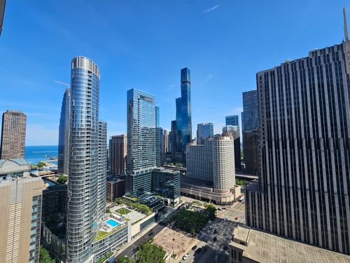 2505-240 E Illinois St, Chicago, IL, 60611-5052 | Card Image