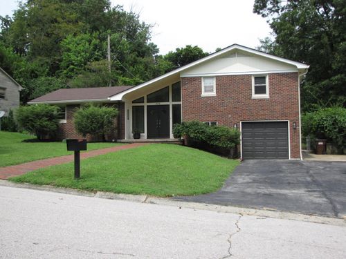 206 Eastway Dr, Richmond, KY, 40475-2412 | Card Image