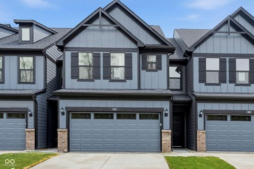 9823 Behner Dr, Indianapolis, IN, 46250-3045 | Card Image