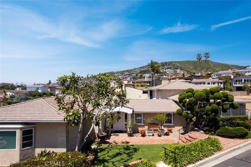 209 Emerald Bay, Laguna Beach, CA, 92651-1210 | Card Image