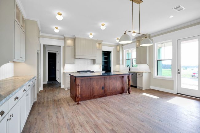 413 Dylan Way, House other with 3 bedrooms, 3 bathrooms and null parking in Midlothian TX | Image 6