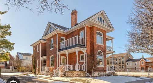 29 Nelson St, Brantford, ON, N3T2M7 | Card Image