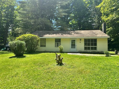 2 Forest Dr, Wurtsboro, NY, 12790-8006 | Card Image