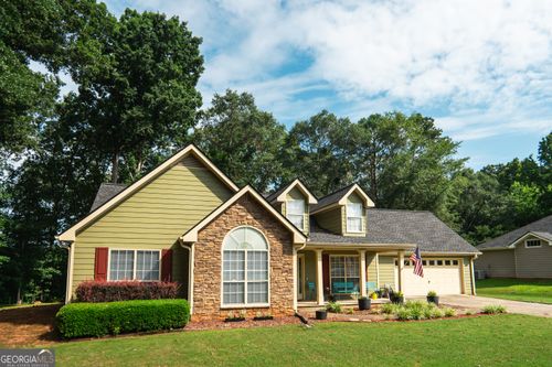 1415 Red Oak Way, Winder, GA, 30680-3351 | Card Image