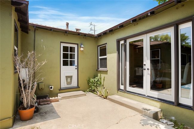 544 N California St, House other with 3 bedrooms, 2 bathrooms and 2 parking in Burbank CA | Image 24