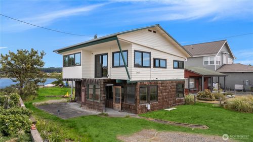 2403 Sunlight Beach Rd, Clinton, WA, 98236-9112 | Card Image