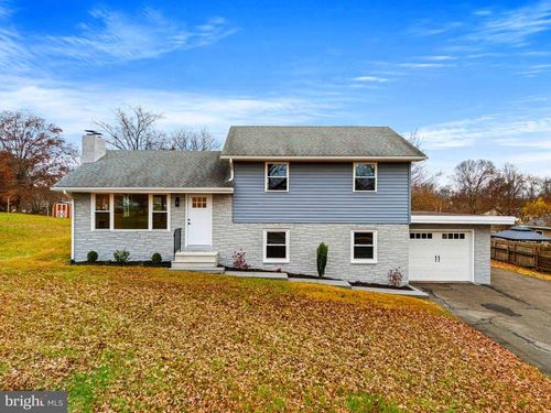 1370 Kauffman Rd, POTTSTOWN, PA, 19464-2304 | Card Image