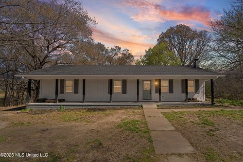718 Flag Lake Rd, Sarah, MS, 38665-3438 | Card Image