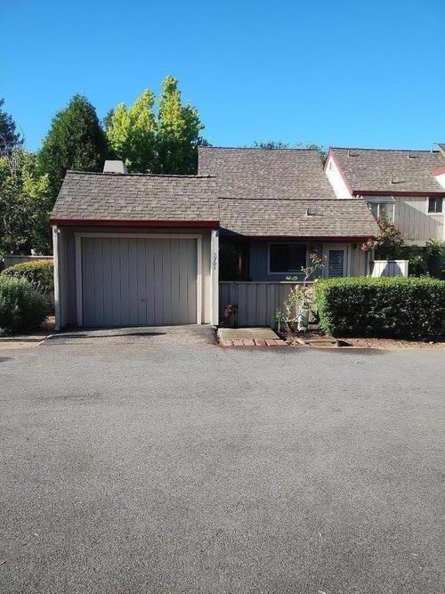 2701 Amberwood Ln, Santa Cruz, CA, 95065-2002 | Card Image