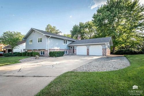 2941 Dimrill Stair, Manhattan, KS, 66503-3026 | Card Image