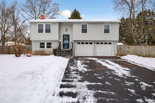 106 Cheerwood Dr, Baldwinsville, NY, 13027-3317 | Card Image