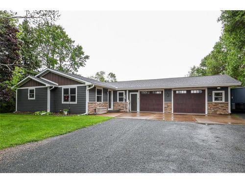 2377 Us Highway 12, Baldwin, WI, 54002-7001 | Card Image