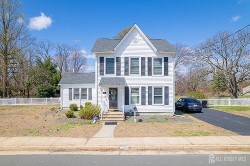 148 Church St, Belford, NJ, 07718-1559 | Card Image